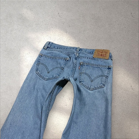 Levi's 505 Mid Rise Straight Jeans - Picture 3 of 9